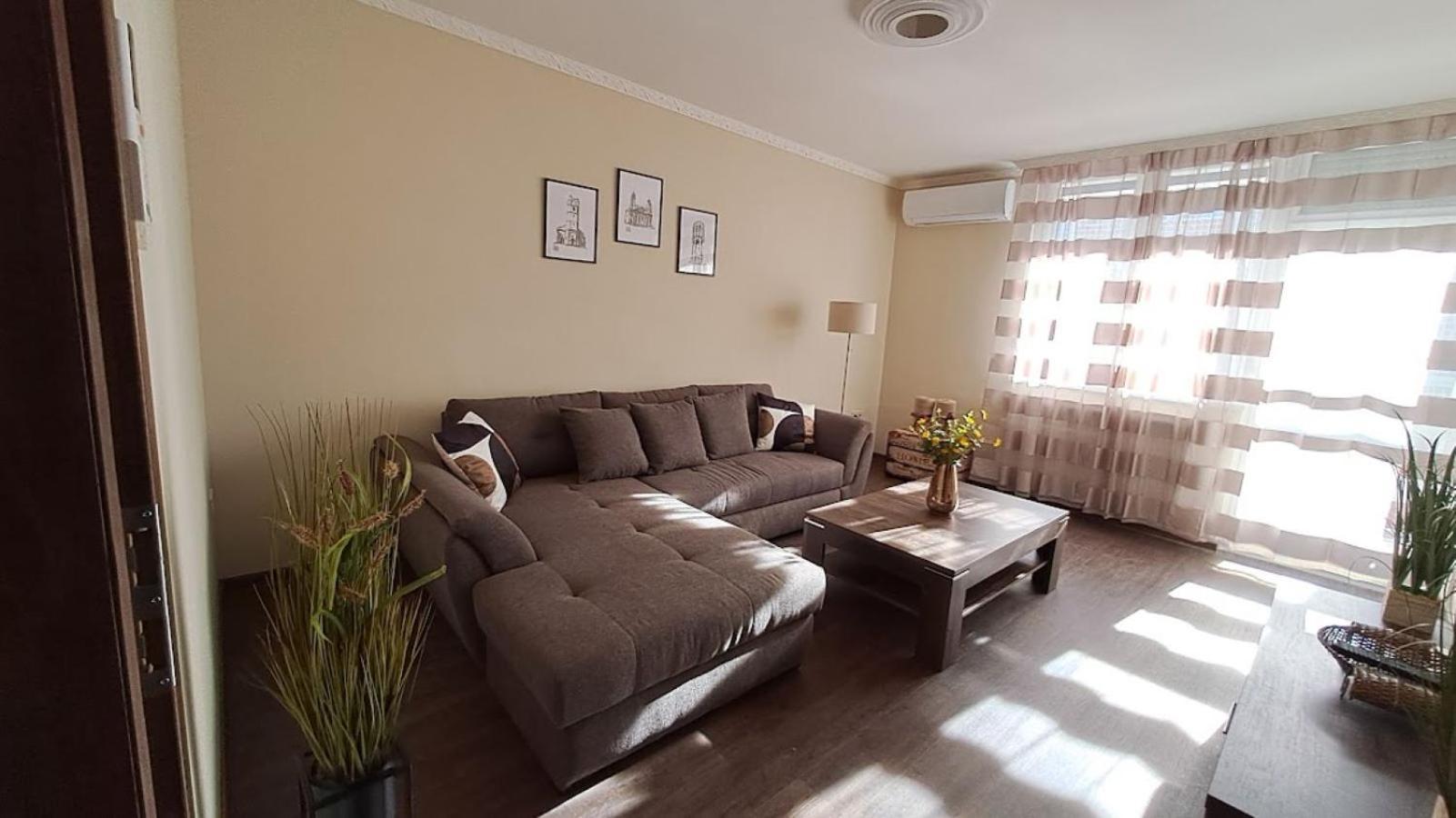 Szilfak City Apartman Hajduszoboszlo Exterior photo
